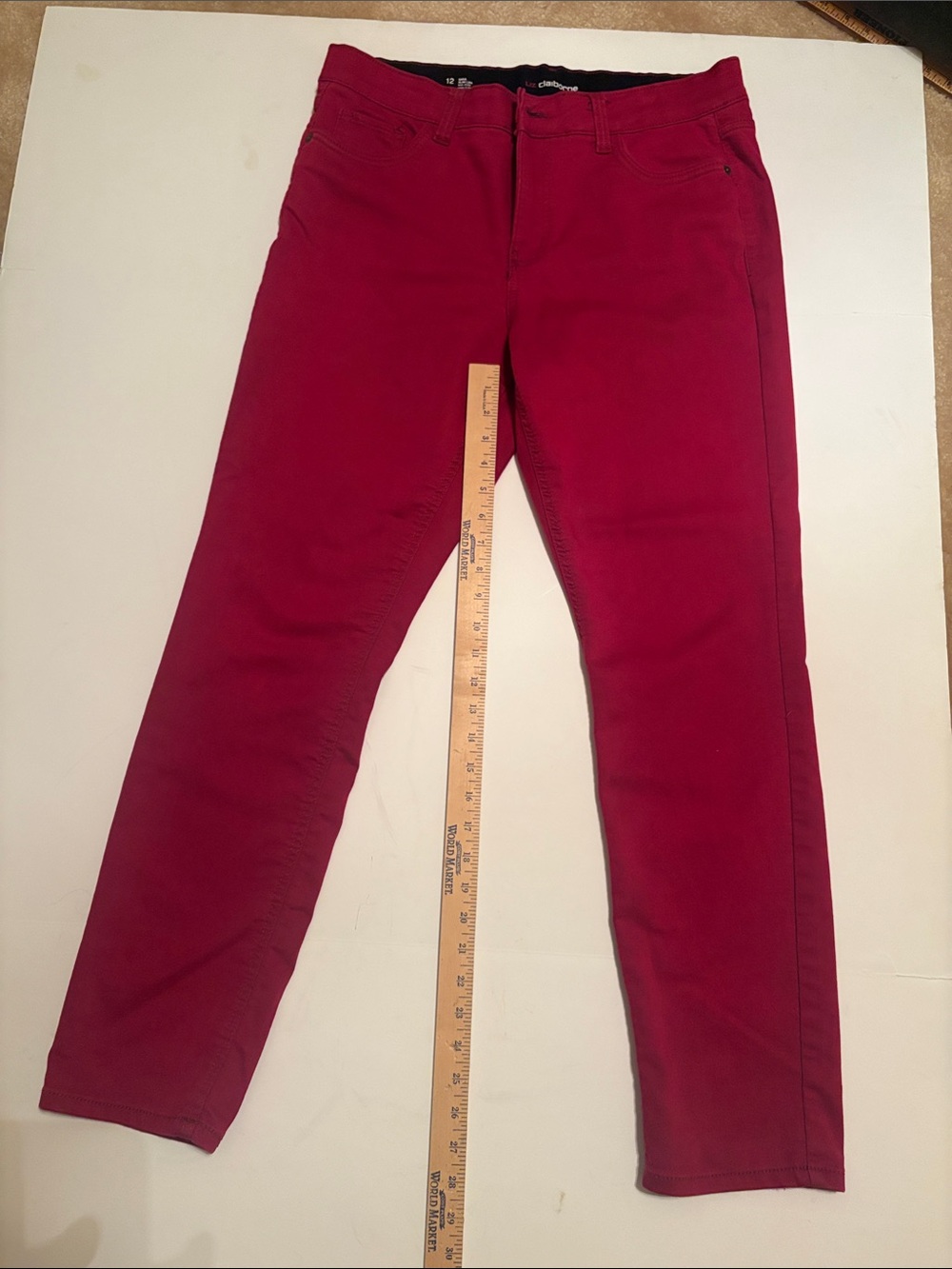 Liz Claiborne Women’s Slim Fit stretch Jeans in Deep Berry size 12